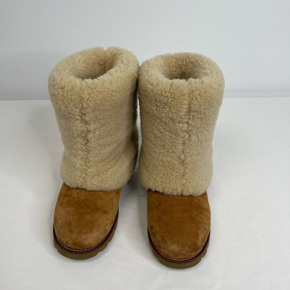Uggs Boots (SB#1) - Picture 2 of 8